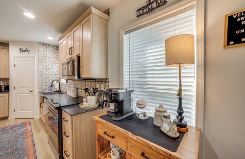 Canadian Lakes House | Lake Access, Pools & More: 1 Mi to The Highlands
