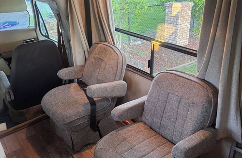 Fort Gratiot House | LAKE/BEACH ACCESS 30' Recreational Vehicle- parked, 2 Bedrooms, Lake Huron
