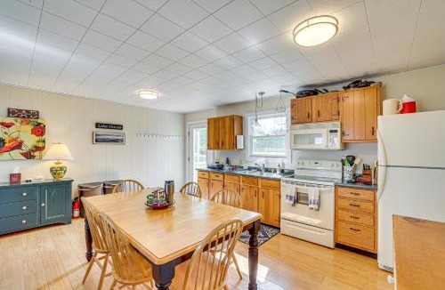North Hero House | Lake Champlain Family Retreat w/Deck & Yard