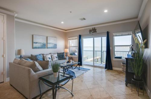 Seven Coves House | Lake Conroe Waterfront Home: Patio & Shared Pool!