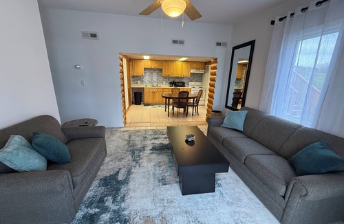 Delton Cottage | Lake Front Cottage on Upper Crooked Lake