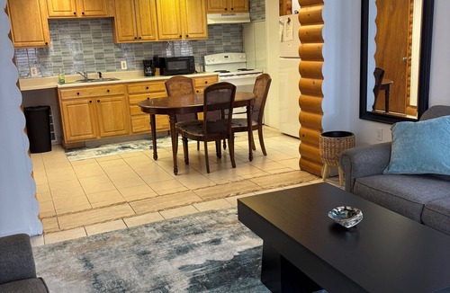 Delton Cottage | Lake Front Cottage on Upper Crooked Lake