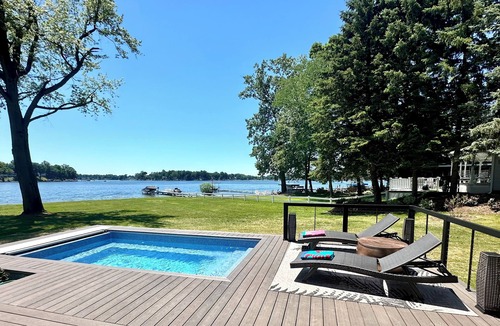 Paw Paw Lake House | Lake front estate on Paw Paw Lake in Watervliet, Michigan.