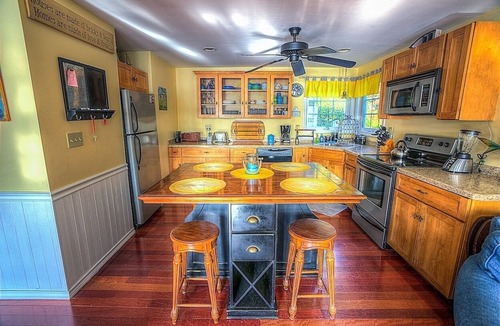 East Haddam House | Lake Front Paradise Sleeps 8
