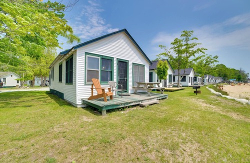 Cedarville Cabin | Lake Huron Beachfront Cabin w/Free Boat Rentals