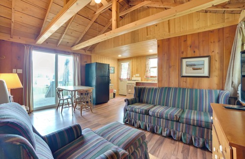 Cedarville Cabin | Lake Huron Shoreline Gem: Free Boats, Sandy Beach!