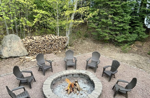 Mohawk Cabin | Lake Medora waterfront retreat 4.5 miles from Copper Harbor!