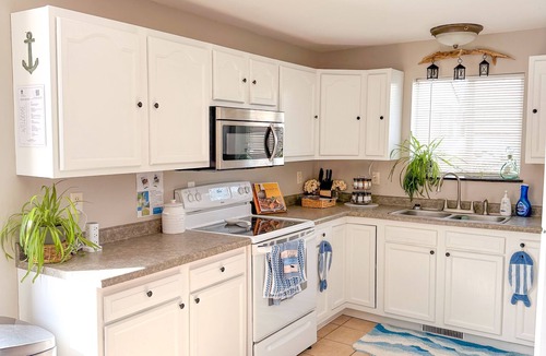 Ashland House | Lake Superior Stay - Fire Pit Patio - Pet Friendly