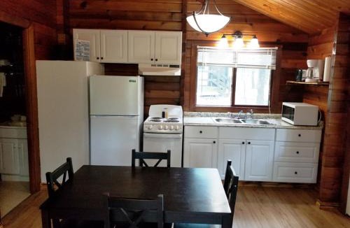 Gordonville Resort | Lake Texoma Camping Resort Cabin 1