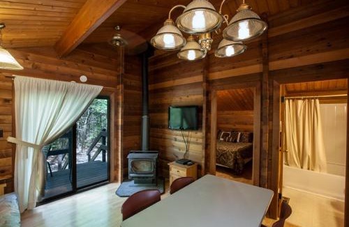 Gordonville Resort | Lake Texoma Camping Resort Cabin 4