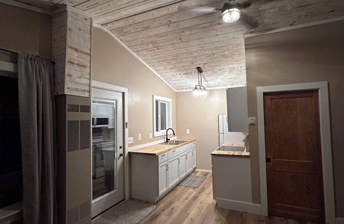Hayward Cabin | Lakefront 2Bed 1Bath with enclosed screen porch. Westerly view GORGEOUS Sunsets!