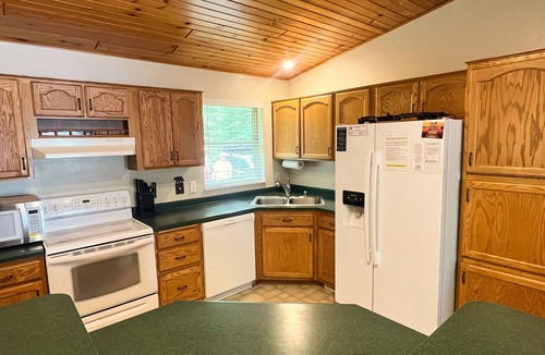 Eagle River Cabin | Lakefront 4 bedroom 3 bath with easy trail access! Free Firewood!