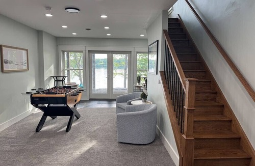 Fair Haven House | Lakefront 5 King Beds + Private Dock + Screen Porch + Pet Friendly