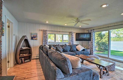Bellaire House | Lakefront Bellaire Getaway w/Kayaks, Dock & Grill