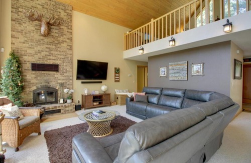 Brainerd House | Lakefront Brainerd Cabin w/Fireplace!