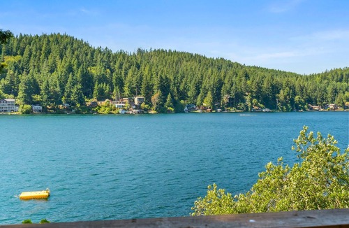 Olympia Cabin | Lakefront Cabin: Private Dock Near Boat Launch Swim, Kayak, Fish WiFi