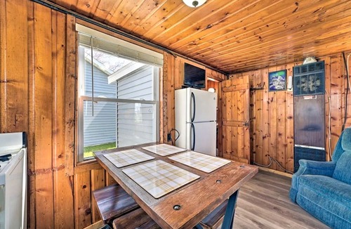 Houghton Lake Cabin | Lakefront Cottage with Fire Pit, Beach & Pet Friendly in Houghton Lake, Michigan