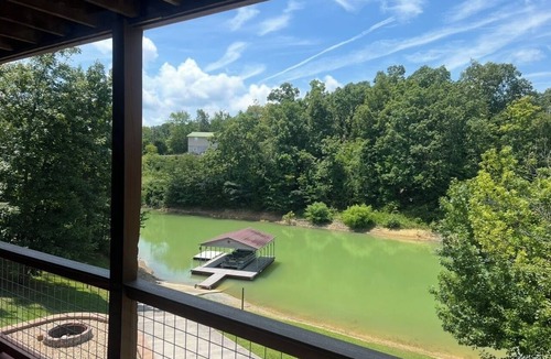 Dandridge Cabin | Lakefront covered dock sleeps 12