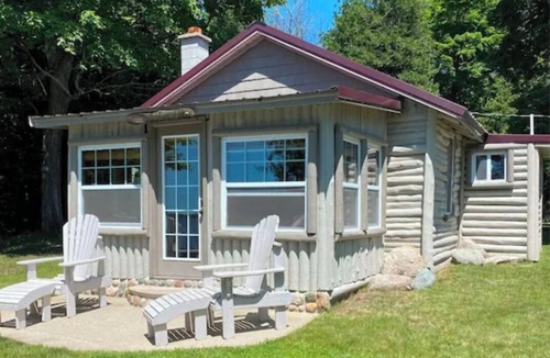 Levering Cabin | Lakefront Cozy Cabin with Amazing Sunsets