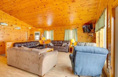 Ainsworth House | Lakefront Duplex in Northwoods: Angler’s Haven!