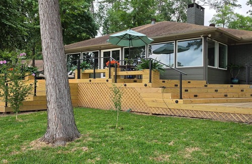 Hillister House | Lakefront Experience with Breathtaking Views Throughout