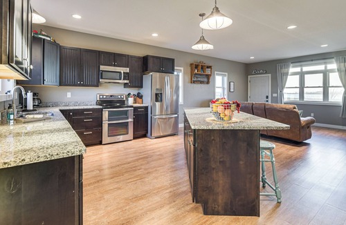 Dent Cottage | Lakefront Gem: Grills & Fire Pit in Dent