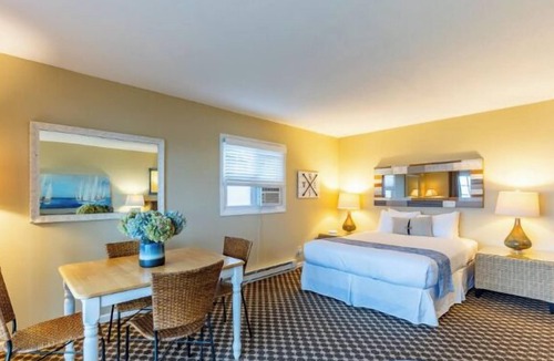 Whitehall Resort | Lakefront, king bed and sofa sleeper, ground level