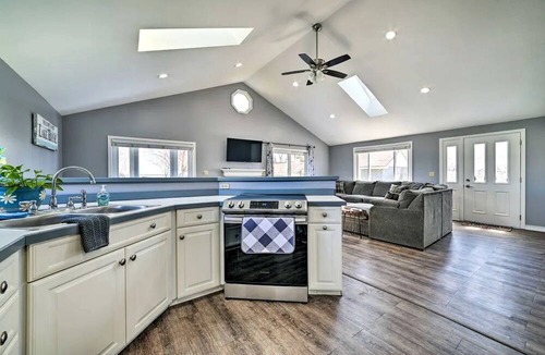Houghton Lake House | Lakefront Retreat with Dock Access & Kayak Adventures in Houghton Lake, Michigan