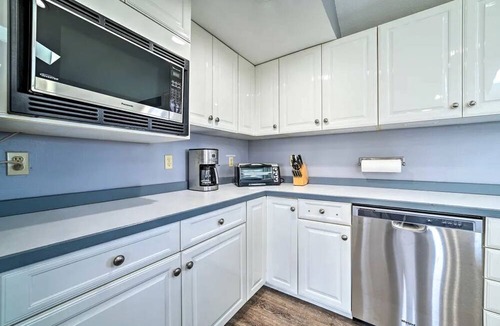 Houghton Lake House | Lakefront Retreat with Dock Access & Kayak Adventures in Houghton Lake, Michigan