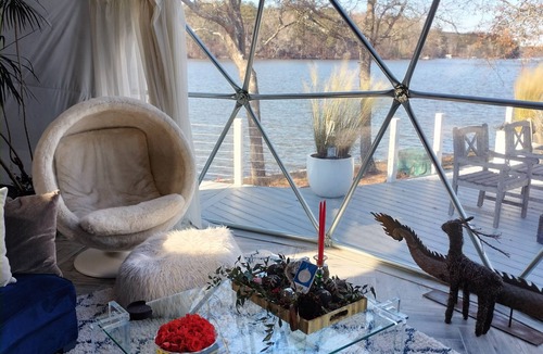 Jackson Cabin | Lakefront romantic getaway with hot tub