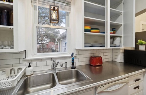 Commerce Township House | Lakefront W/Hot Tub