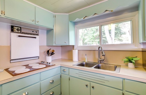 Grand Junction Cottage | Lakefront Vacation Rental, 13 Mi to South Haven!