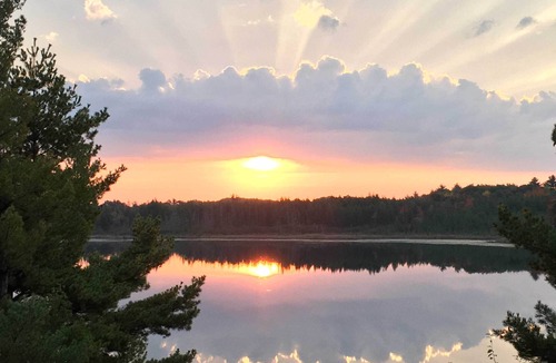 Webster Cabin | Lakefront Webster Retreat w/ Deck & Fire Pit!