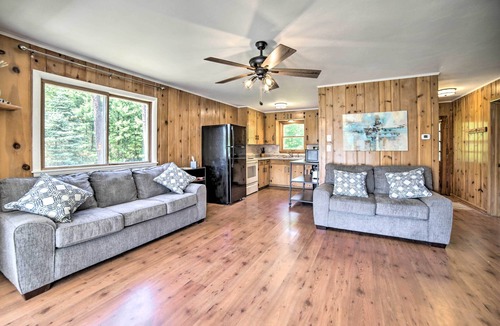 Brazeau Cottage | Lakefront Wisconsin Cottage w/Dock & Hot Tub!