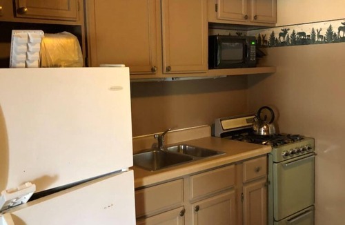 Millersburg House | Lakeside Cottage - Finch