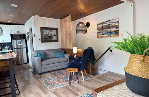 Port Angeles House | Lakeside Living with HotTub, Kayaks, Paddleboard; close to Olympic National Park