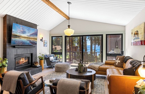 Brockway House | Lakeside Luxe Retreat