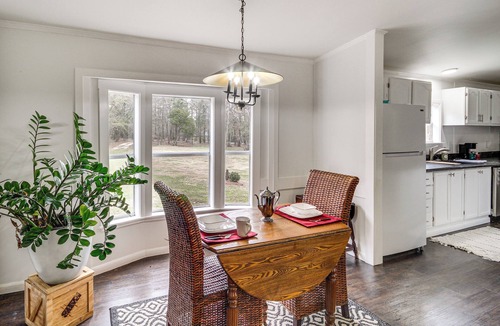McNeill Cabin | Lakeside Retreat w/Yard: Quiet Mississippi Cabin