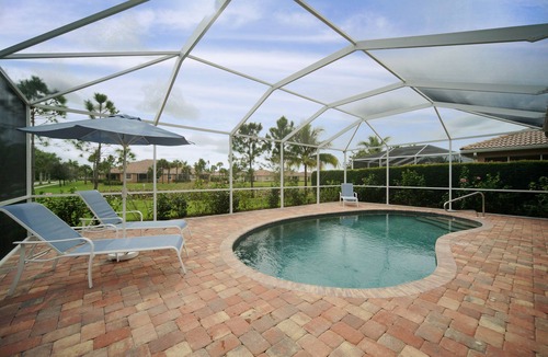 Naples Villa | Lakeside Villa With Beautiful Private Pool