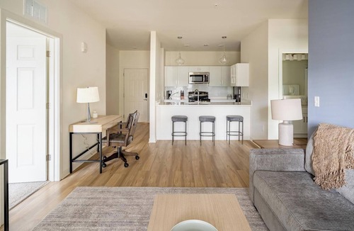 Bellview Apartment | Landing | Amazing 2BD, Gym, Pool
