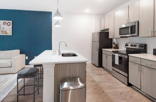 Cordova Apartment | Landing | Chic 1BD, Pool, Gym