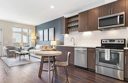 Molalla Apartment | Landing | Incredible 2BD, Gym, Clubhouse