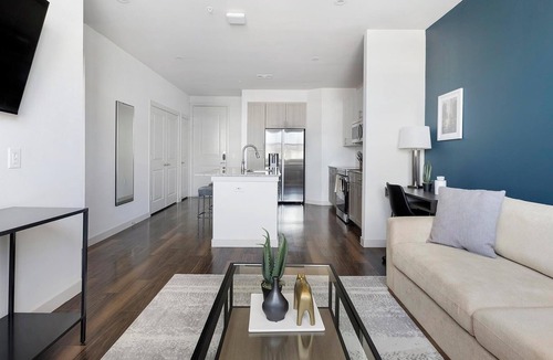 Fate Apartment | Landing | Modern 1BD, Clubhouse, Gym