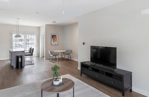 Willow Springs Apartment | Landing | Modern 2BD, Clubhouse, Gym