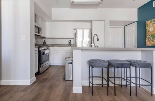 Rhodes Ranch Apartment | Landing | Modern 2BD, Gym, Clubhouse