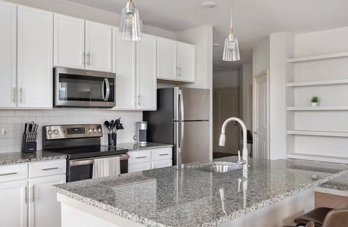 Murfreesboro Apartment | Landing | Modern 2BD, Yoga Studio, Clubhouse