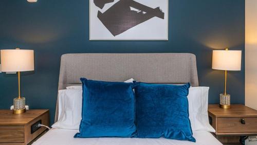 Kent Apartment | Landing - Modern Apartment with Amazing Amenities (ID3380)