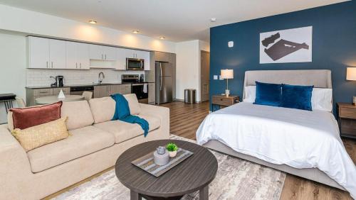 Kent Apartment | Landing - Modern Apartment with Amazing Amenities (ID3380)