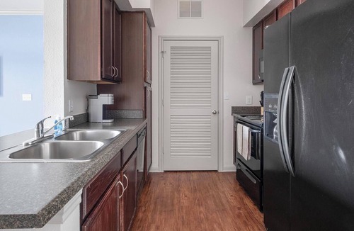 Northeast Houston Apartment | Landing | Stunning 1BD, Game Room, Clubhouse