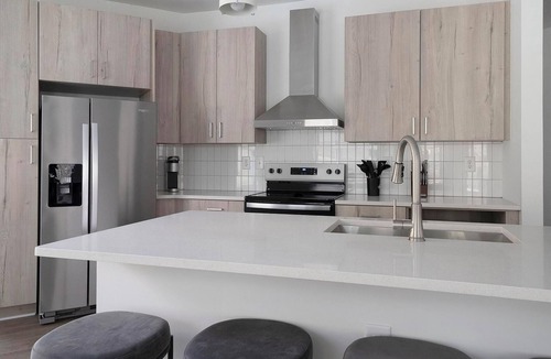 Sand Ridge Apartment | Landing | Stunning 2BD, Gym, Clubhouse